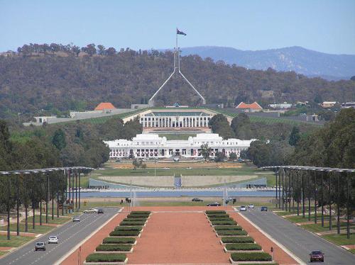 2011 Canberra Australia Illustrated City Travel Guide  